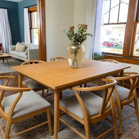 4 Bedroom Suite At The Historic Winona House